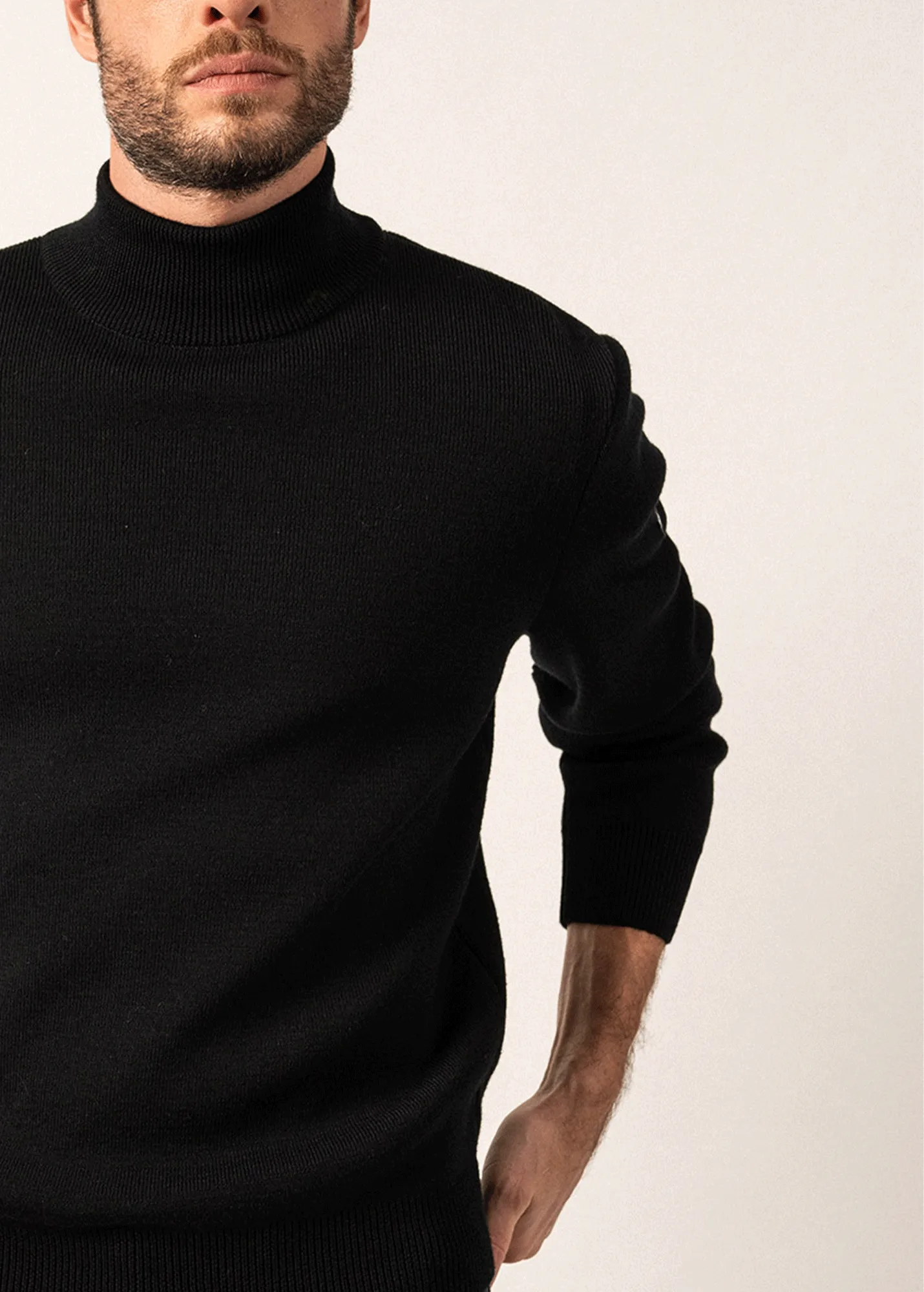 Tarbes high neck jumper - in soft wool (NOIR)