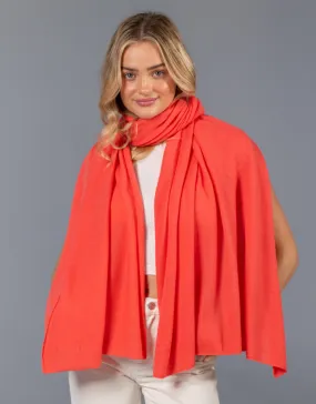 The Soft Cashmere Scarf in Coral